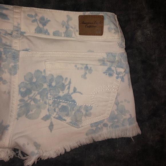 American Eagle Jean Shorts - Picture 4 of 4